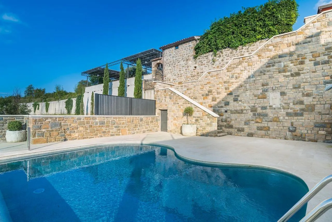 Monte Vila Momjan Villa